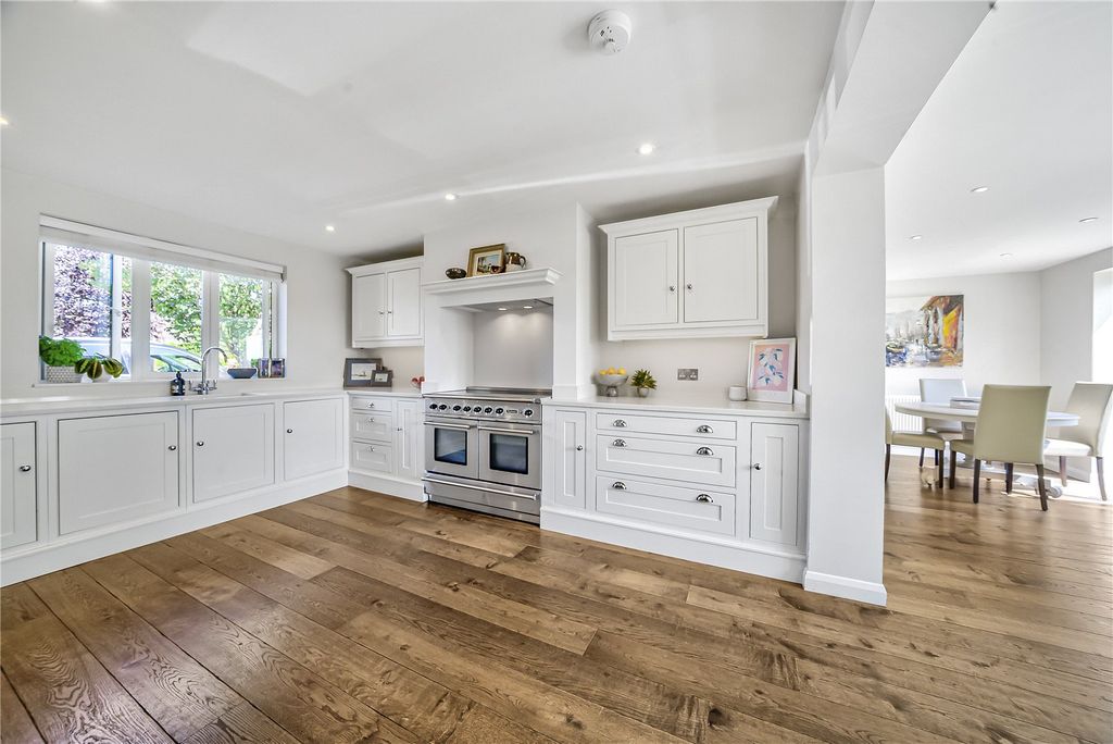 Property photo 3 of 41 Open-Plan Kitchen