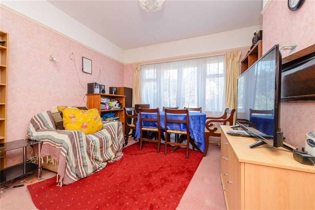 Property photo 3 of 7 Dining Room