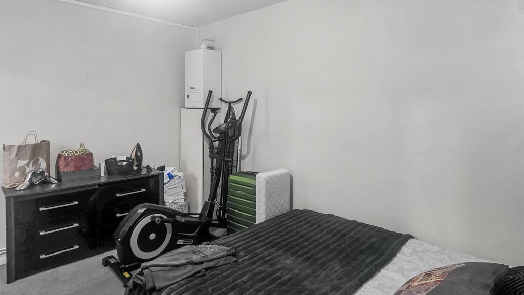 Property photo 2 of 12 196 Bilsby Lodge, Chalklands, Wembley, Middlesex, Ha9 9Dy