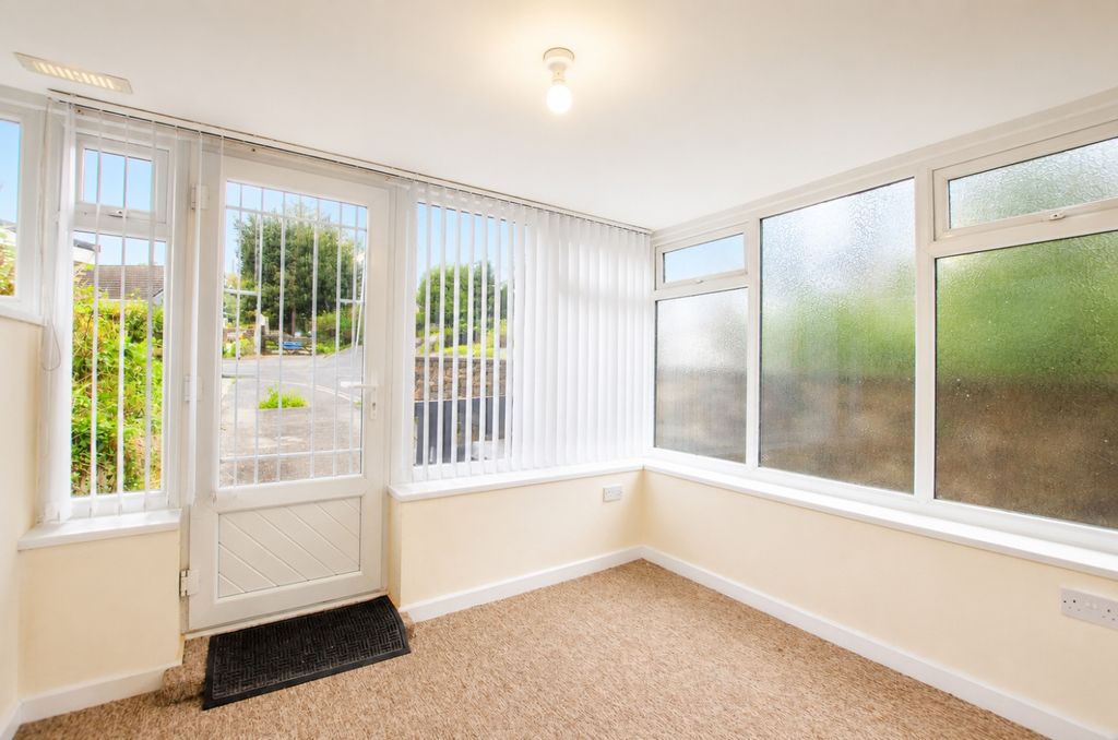 Property photo 3 of 8 318B42Fc-1944-4A9c-A3ee-c9E19635c882