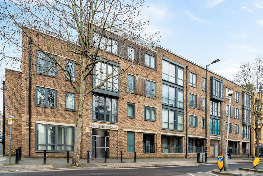 Property photo 1 of 18