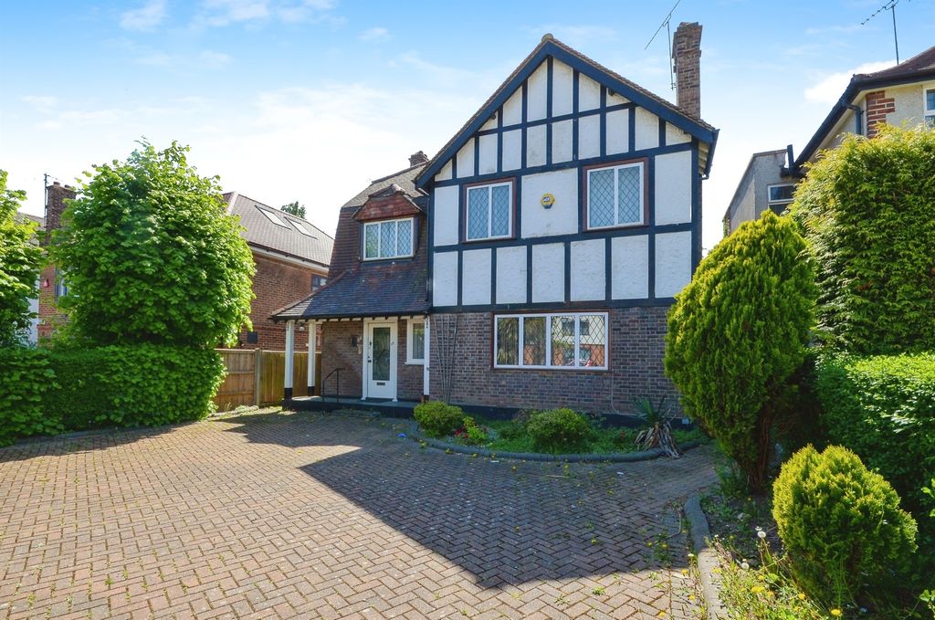 Property photo 1 of 11