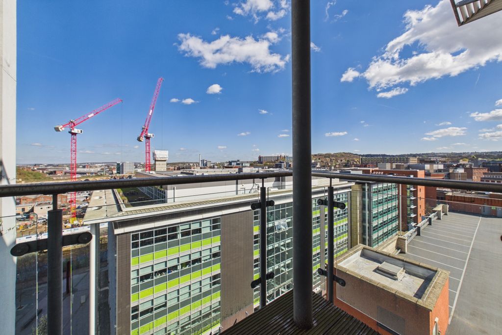 Property photo 2 of 11 Balcony