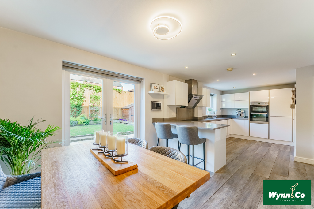 Property photo 3 of 30 Kitchen/Breakfast Room &amp; Diner