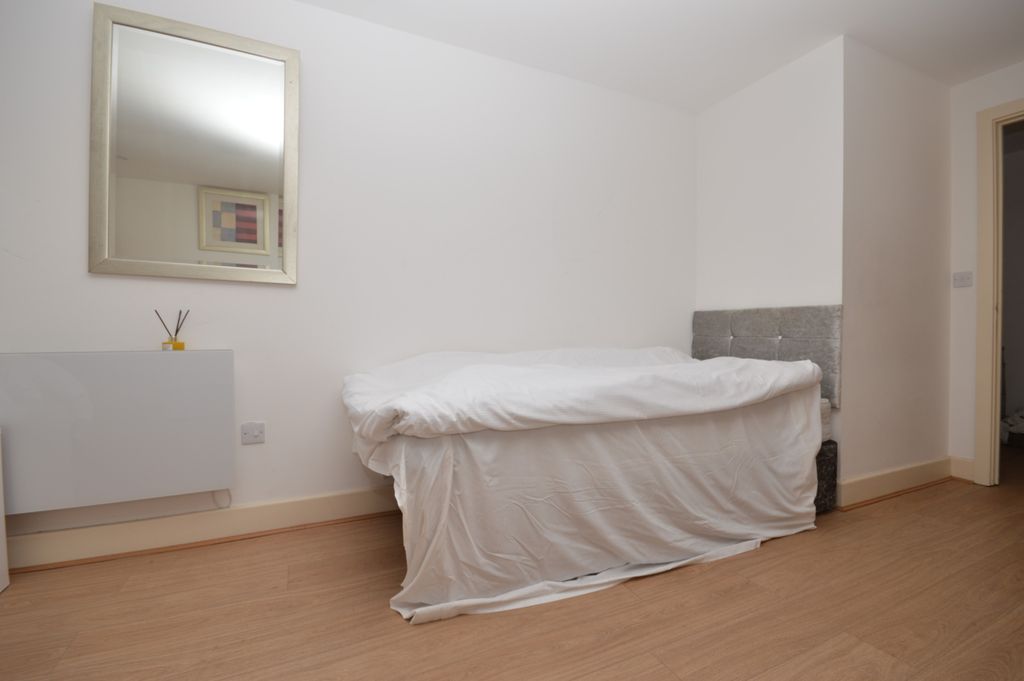 Property photo 3 of 8 Gallery