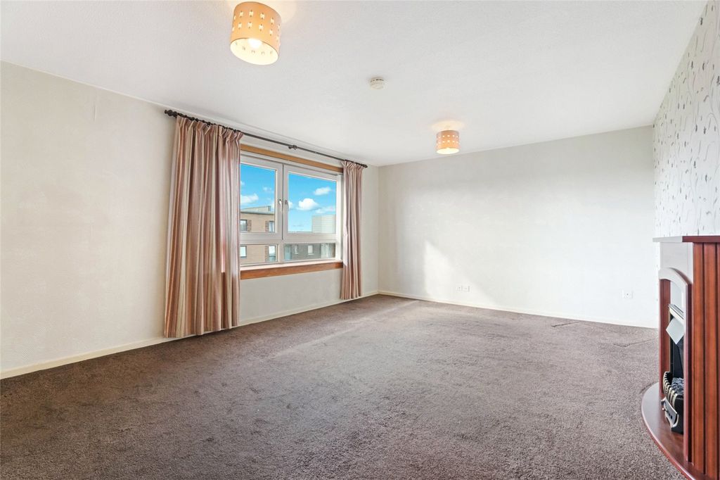 Property photo 2 of 16 Picture No. 03