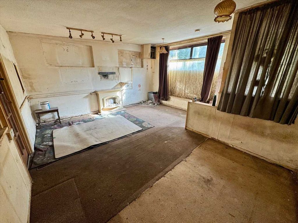 Property photo 2 of 16 Dwelling Lounge