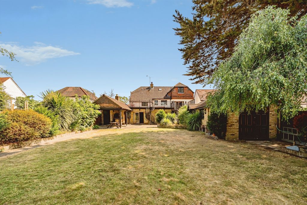 Property photo 1 of 22
