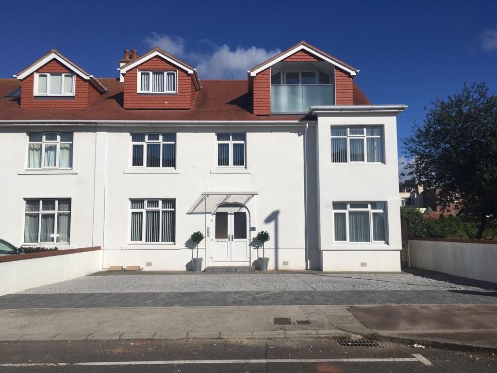 Property photo 1 of 8