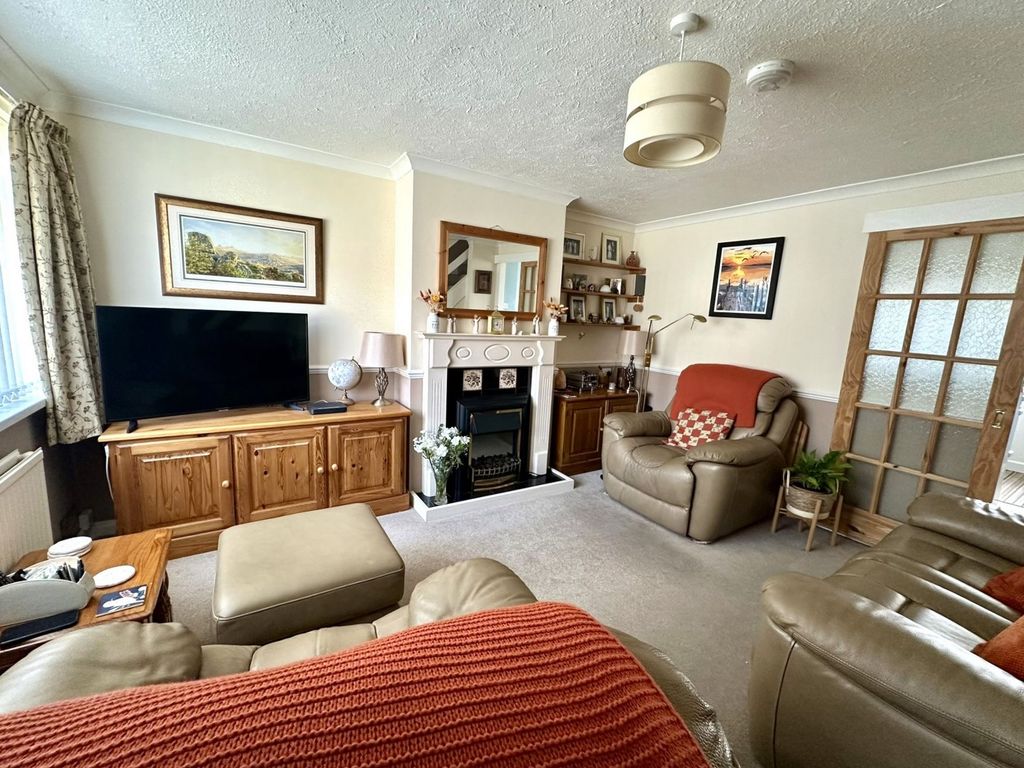 Property photo 3 of 15 Photo 9