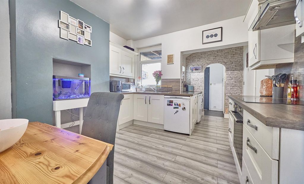 Property photo 2 of 11 L Shaped Kitchen/Diner To Rear