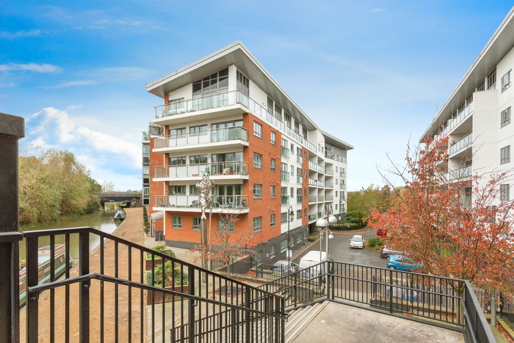 Property photo 1 of 13 Photography