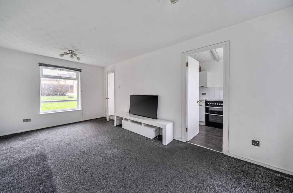 Property photo 2 of 10 1418824-17-699c65...