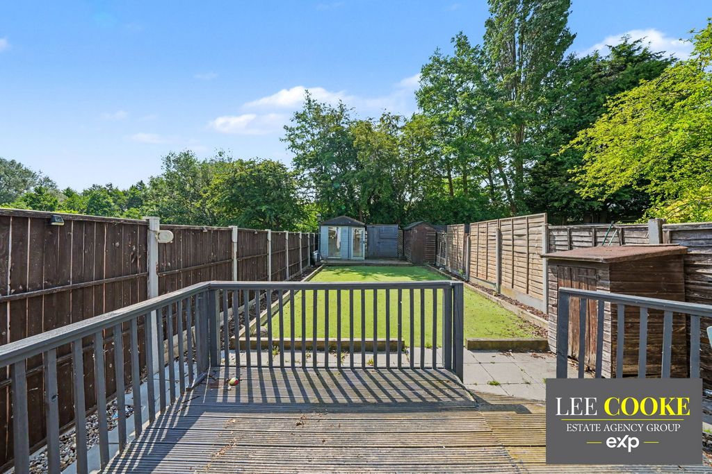 Property photo 3 of 25