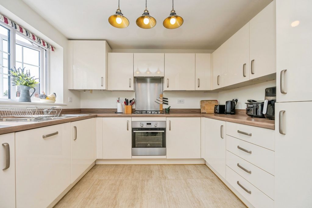 Property photo 2 of 18 Pbox-Img.Jpg