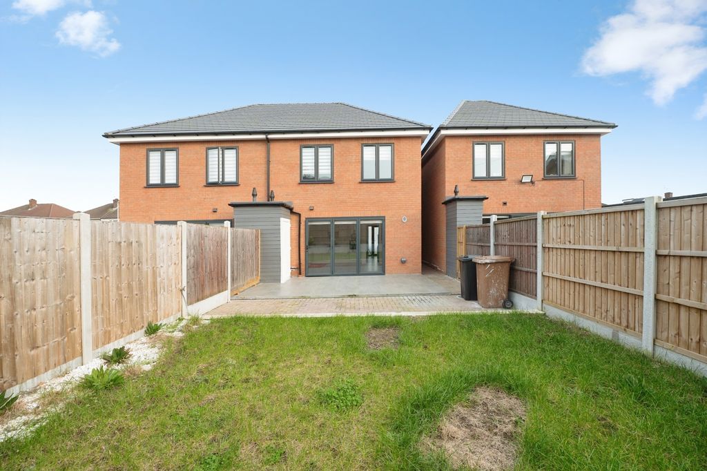 Property photo 2 of 15 Pbox-Img.Jpg