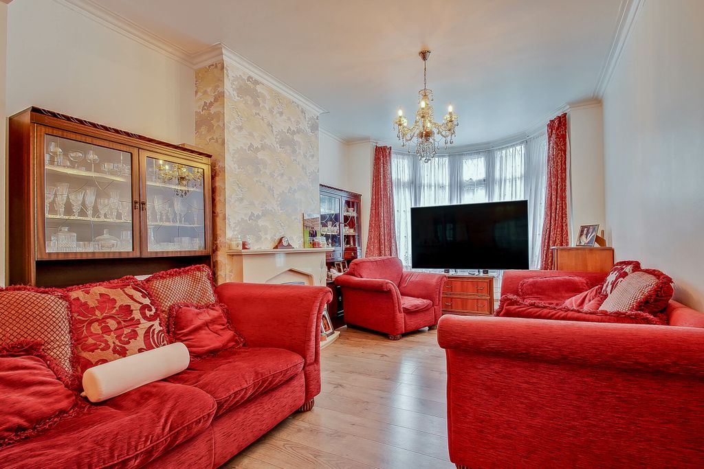Property photo 2 of 16