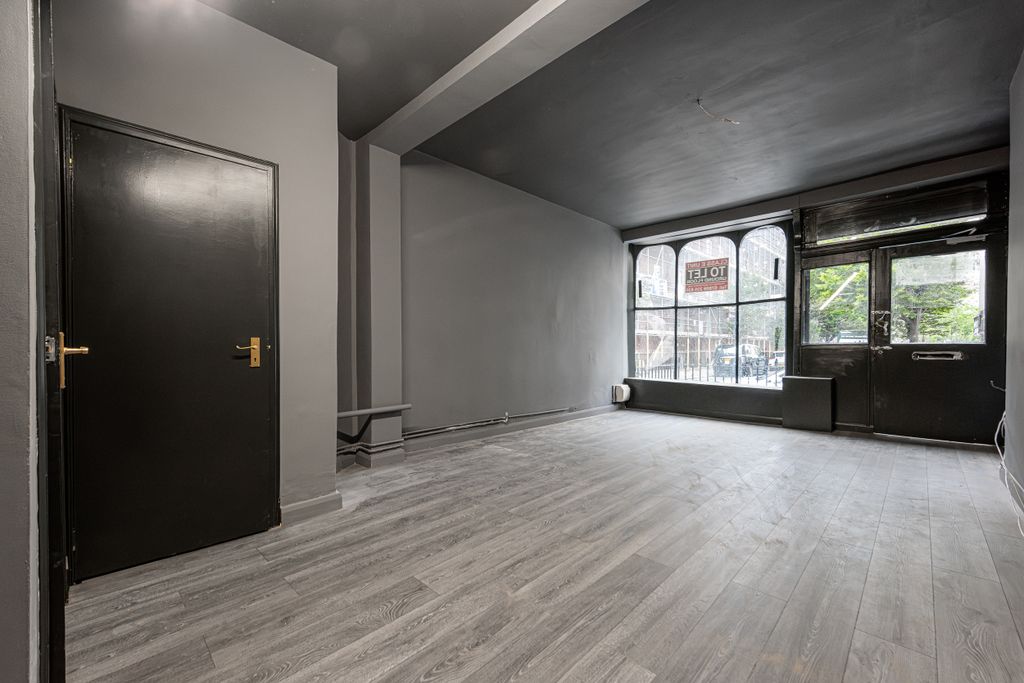 Property photo 3 of 17 Leigh Street 17-001