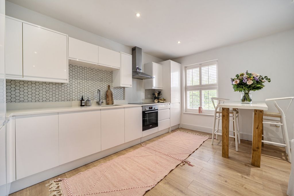 Property photo 2 of 13 1456694-9-6A034A4...