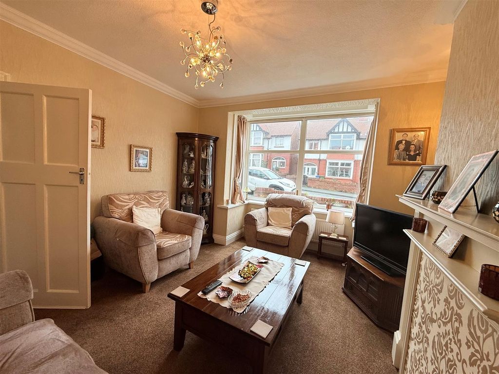 Property photo 2 of 23 Lounge 3.Jpg