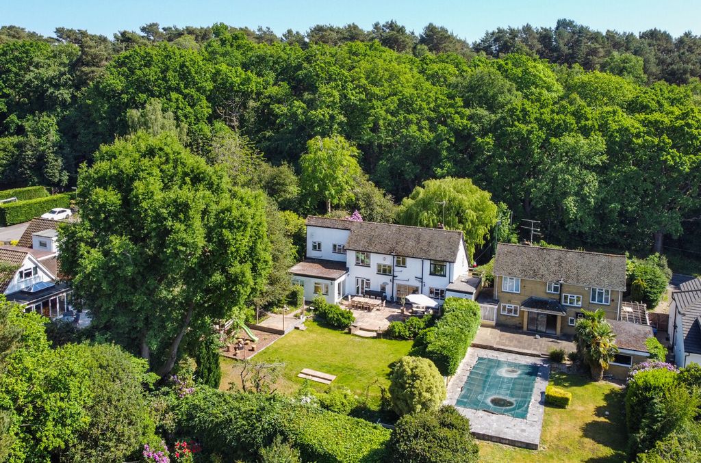 Property photo 2 of 28 -6827511E5c9B6-12...