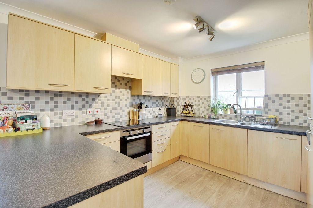 Property photo 3 of 9