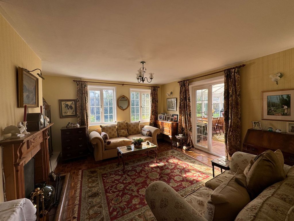 Property photo 3 of 32