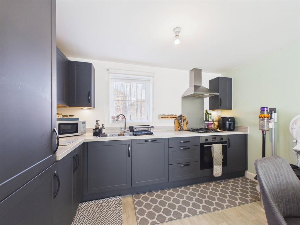 Additional image 10 of 2 bed flat for saleSkylark Avenue, Peacehaven BN10