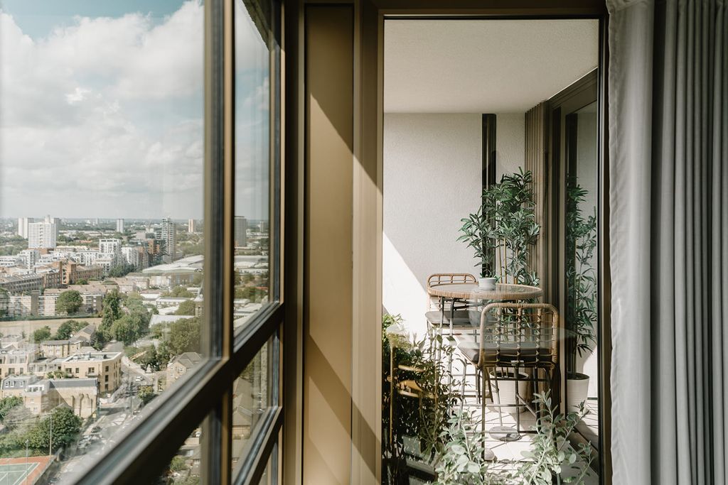 Property photo 3 of 33