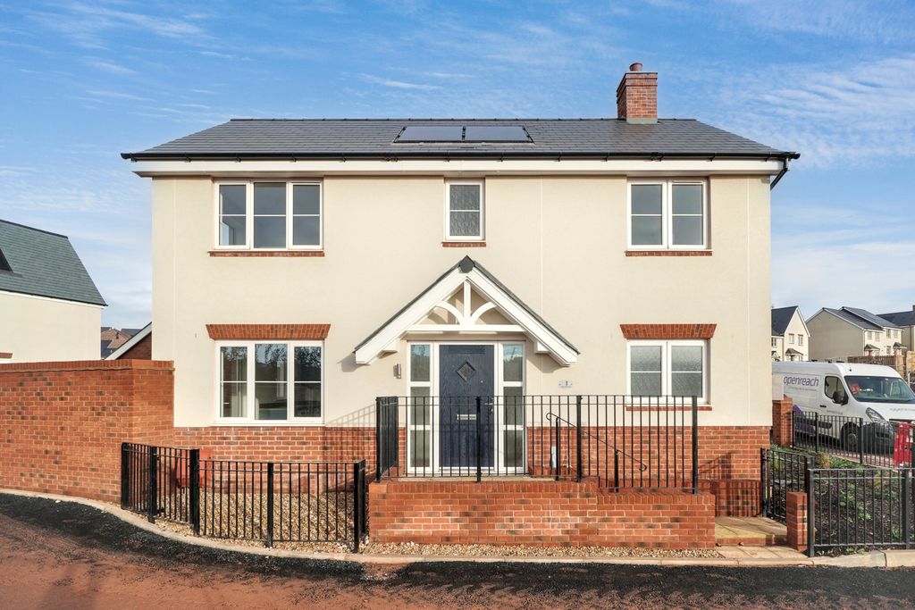 Property photo 1 of 17 20251023052134_Exeter-65-Of-351_Uyoif