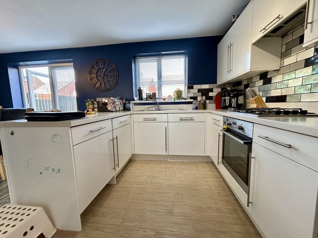 Property photo 3 of 16 Img_6839