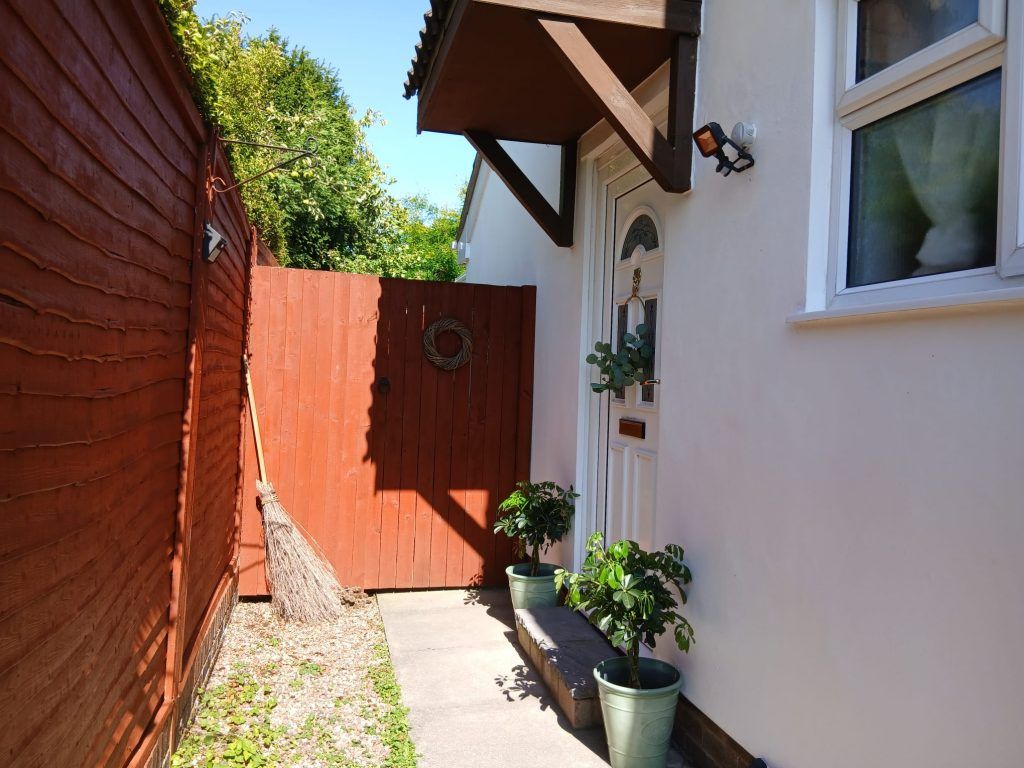 Property photo 3 of 25