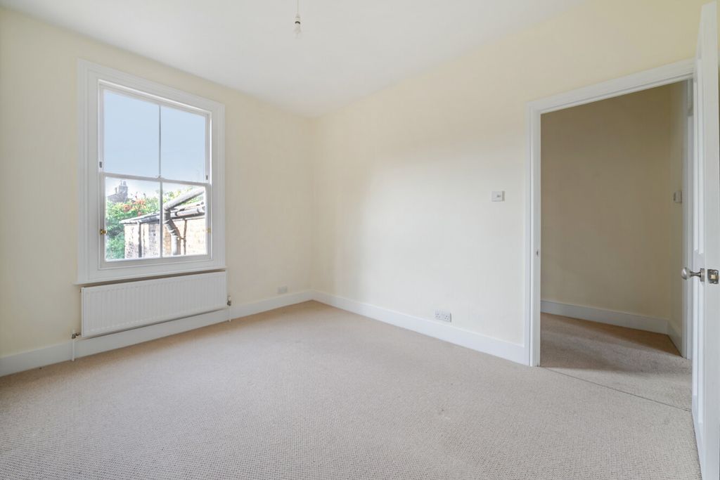 Property photo 2 of 8 1530957-3-6Ac7B0E...