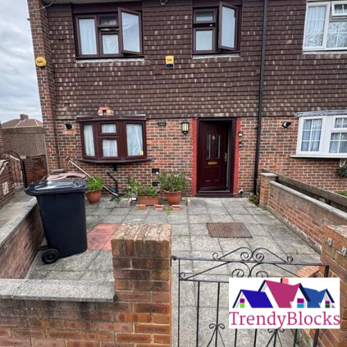 Property photo 3 of 12