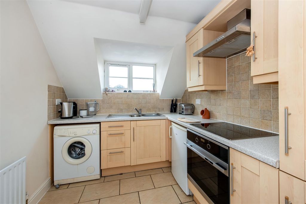 Property photo 3 of 20 Ph11_6523827.Jpg