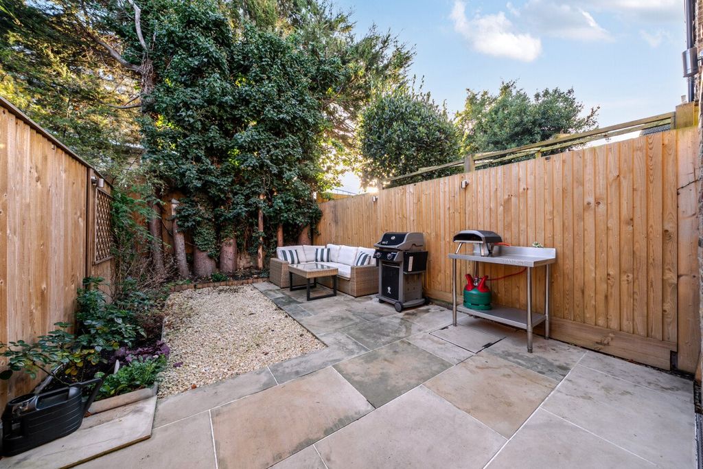 Property photo 3 of 12 Picture No. 20