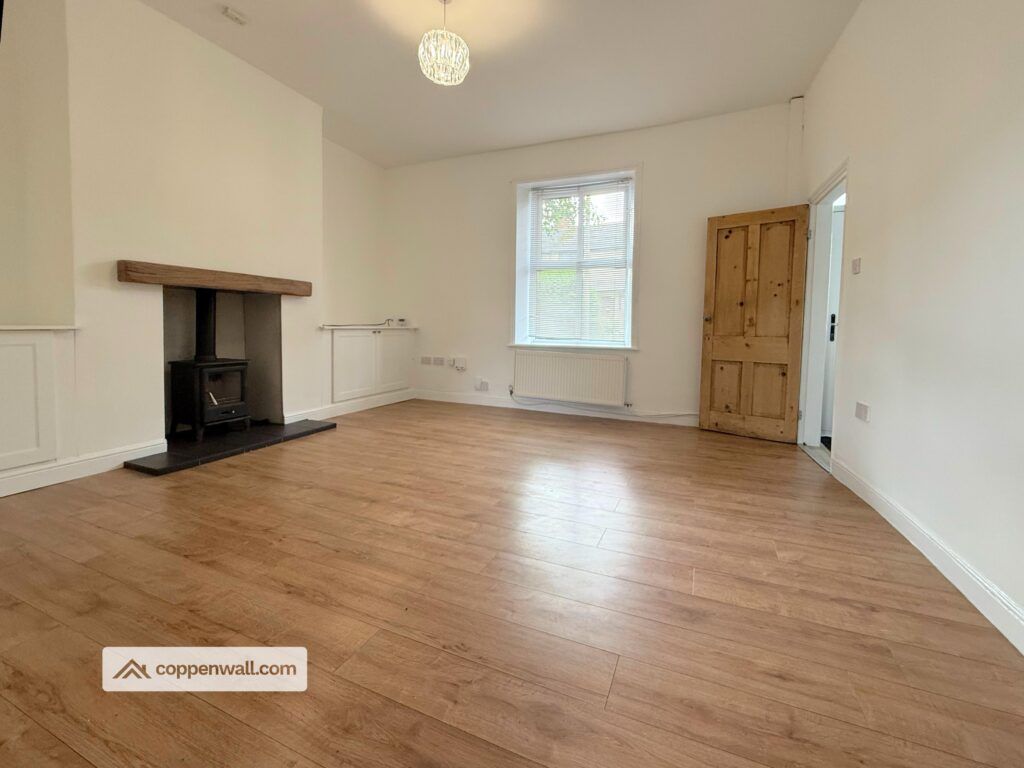Property photo 2 of 31
