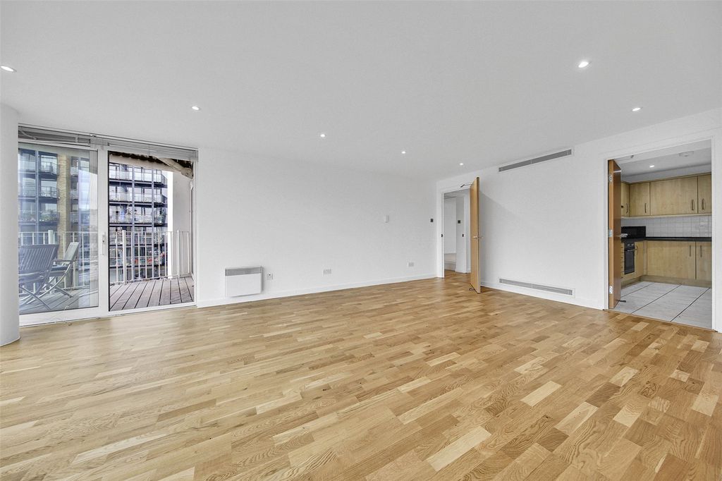 Property photo 3 of 41 Picture No. 34