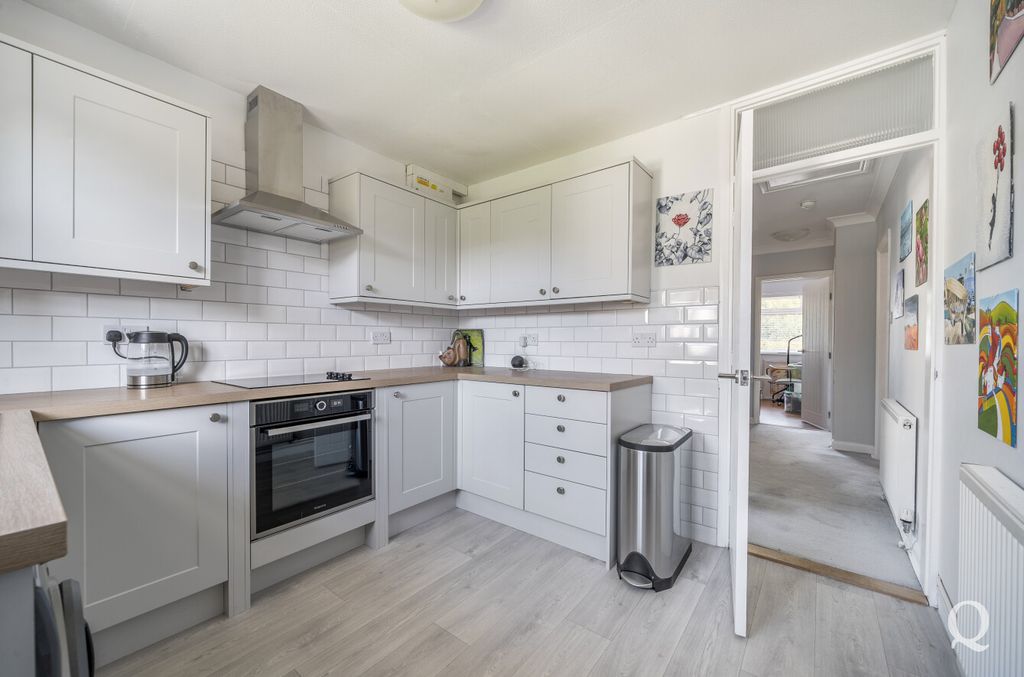 Property photo 3 of 23 3Fa974c1-75A2-4A8...