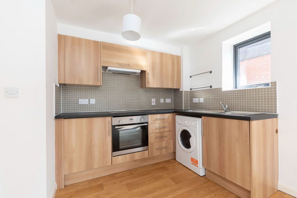 Property photo 2 of 10