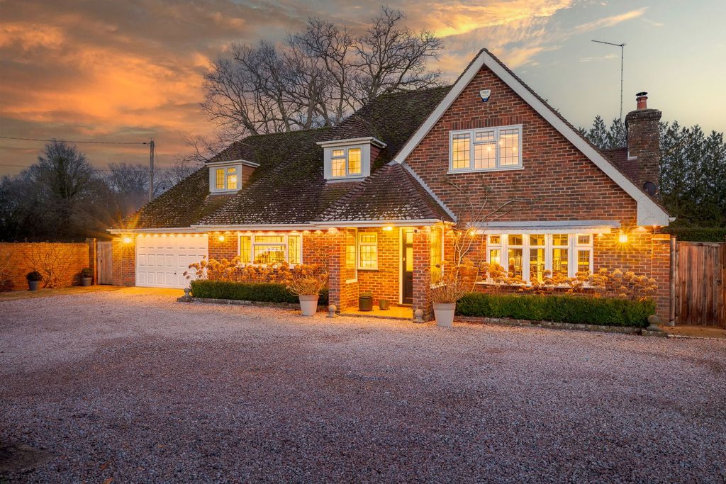 Property photo 2 of 23