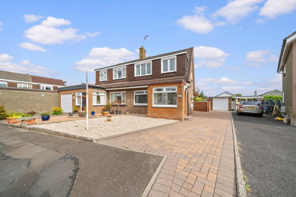 Property photo 2 of 35