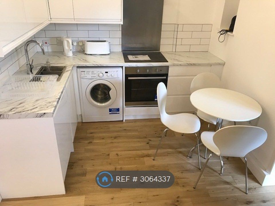 Property photo 1 of 8 Kitchen