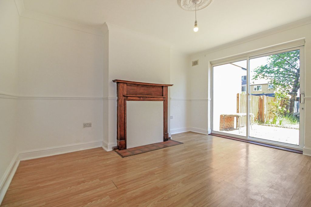 Property photo 2 of 16 Gallery