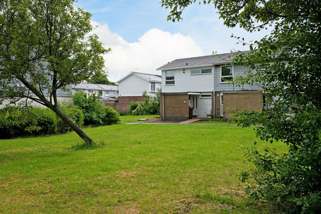 Property photo 1 of 18