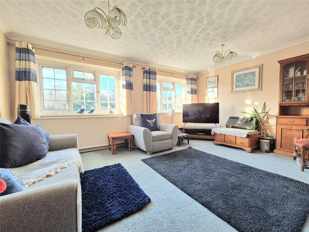 Property photo 2 of 15 Picture No. 37