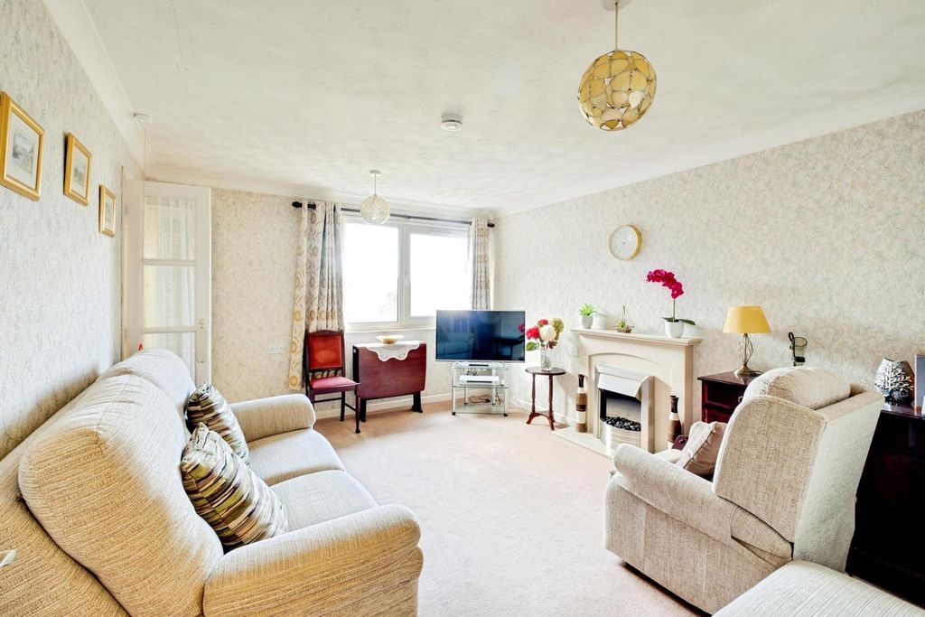 Property photo 2 of 19 Pbox-Img.Jpg