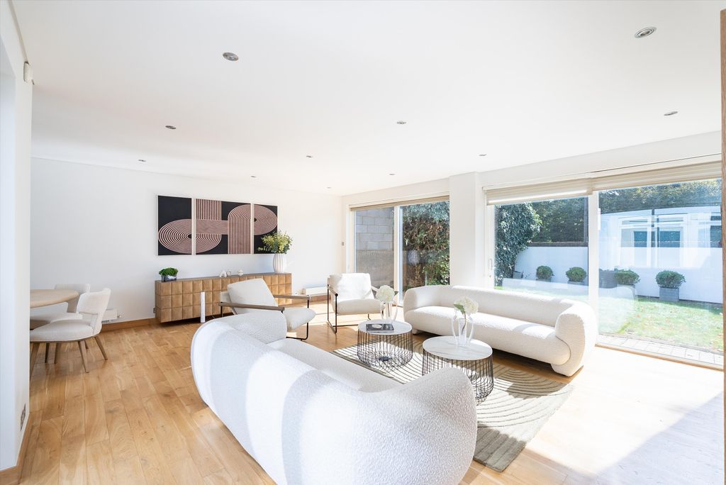 Property photo 3 of 17 Image