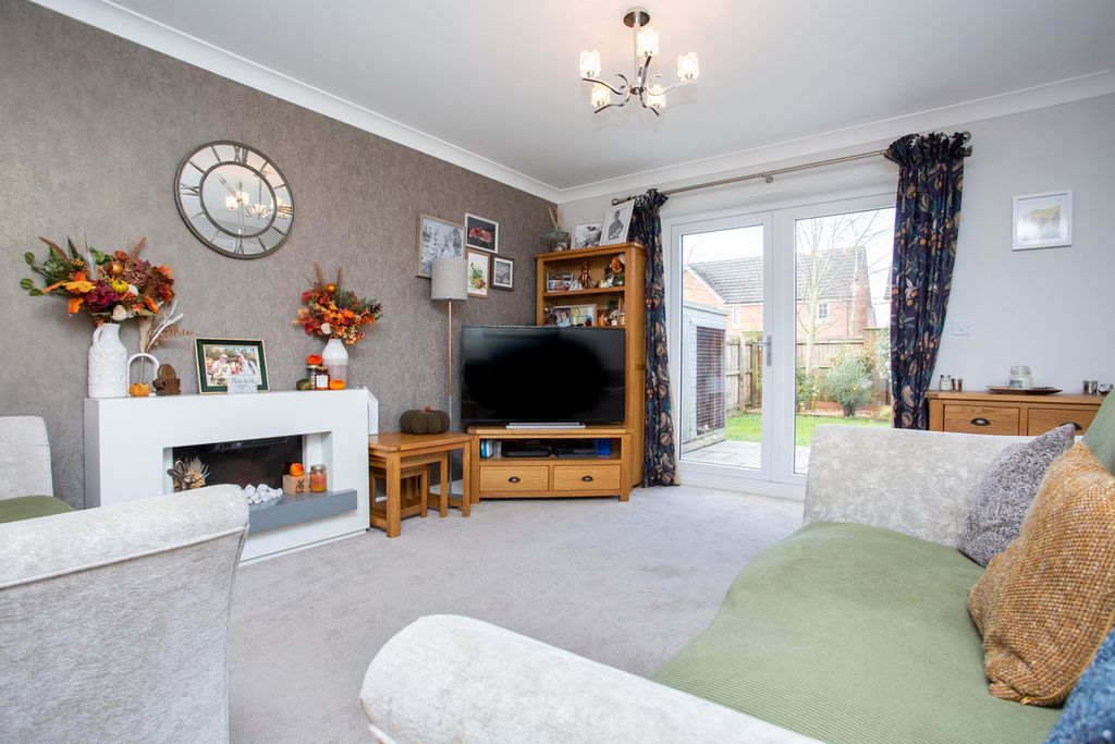 Property photo 2 of 16