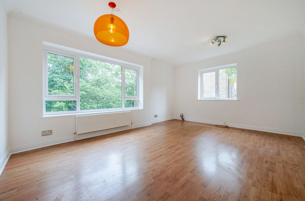Property photo 2 of 12 1469327-20-6A197c...